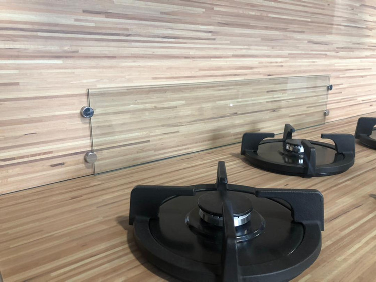 شیشه محافظ پشت گاز